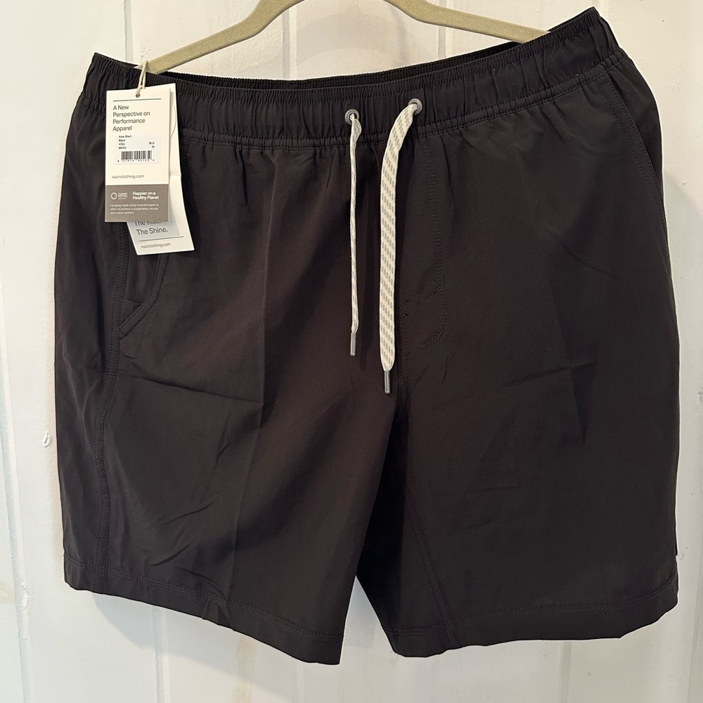 NEW Vuori Men’s Kore Short Medium